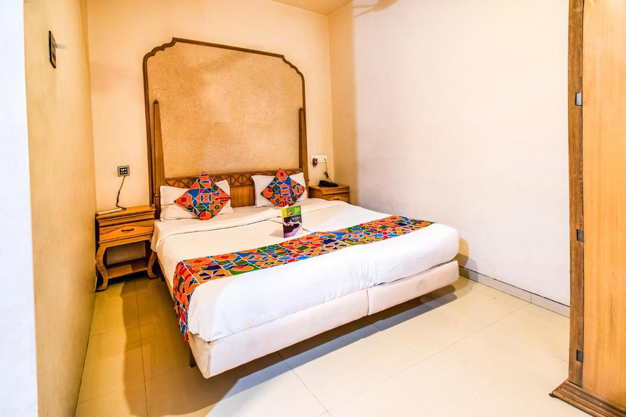 פונה Collection O Hotel Rajwada Near The Pavillion מראה חיצוני תמונה